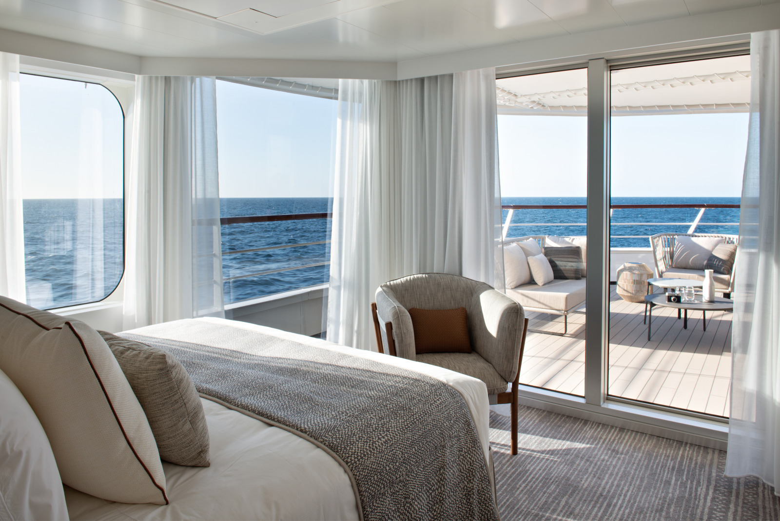 Bougainville Owner's Suite 1.jpg